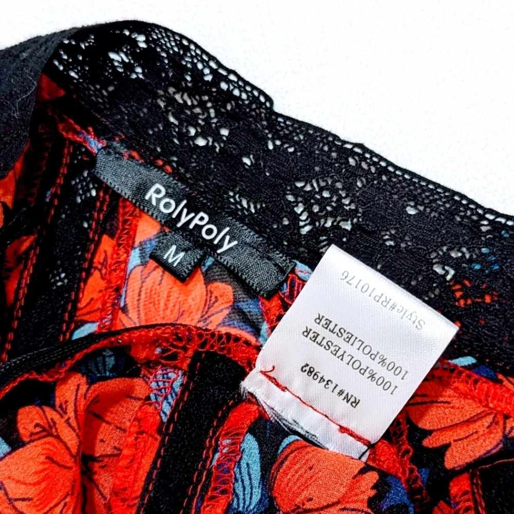 Roly Poly | Floral | VNeck | Valentine's Day | Date | Lace | Chic | Girly|Peplum - Picture 3 of 3